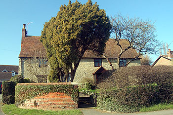 Queens College Farmhouse 46 High Street March 2011